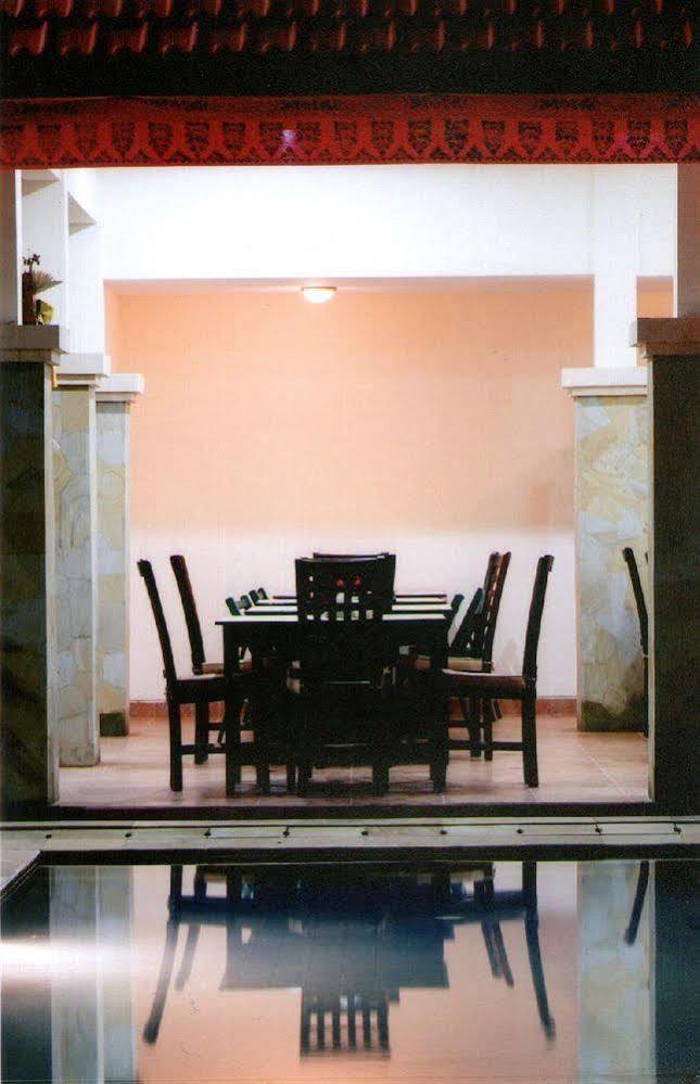 Puri Asih Hotel Seminyak  Bagian luar foto